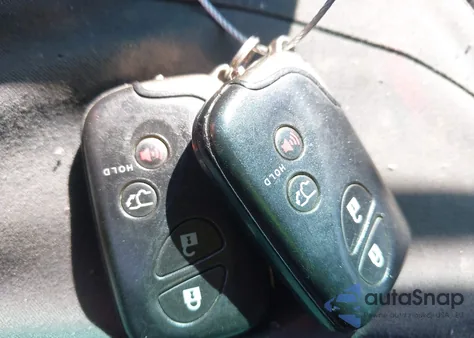 2011 Lexus Lx 570 z USA, uszkodzony, nr VIN JTJHY7AX7B4068546